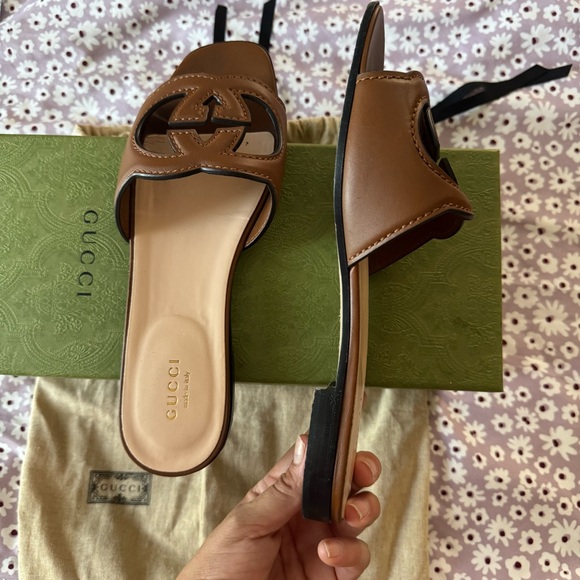 Gucci Brown Leather Logo Sandals - Picture 2 of 3